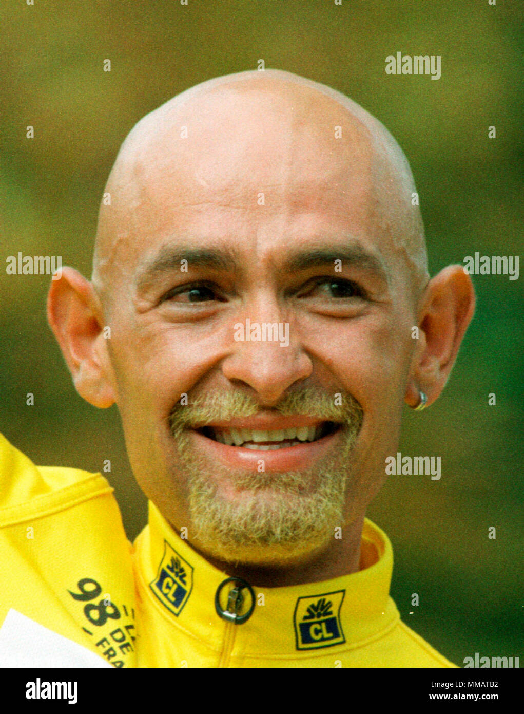Ciclismo: Tour de France '98 vincitore Marco Pantani (ITA) nella maglia gialla su dei Campi Elisi a Parigi, in Francia il 2.8.1998 Foto Stock