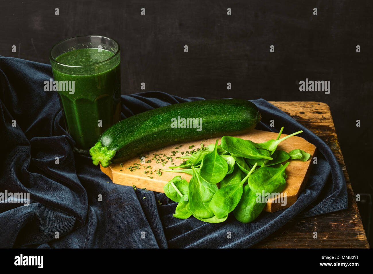 Ancora la vita di spinaci e zucchine. Foto Stock