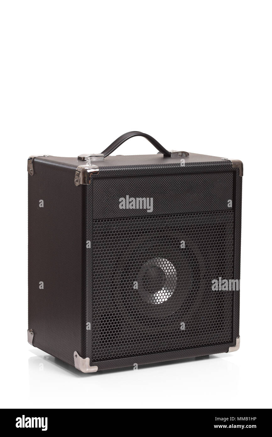 Amplificatore per chitarra isolato su sfondo bianco Foto Stock