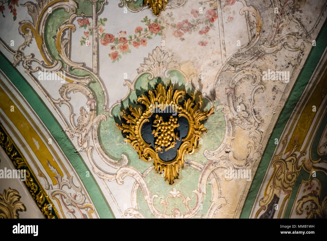 Vista del soffitto della sala di circoncisione presso il Palazzo di Topkapi, il museo grande destinazione,a Istanbul, Turchia. Foto Stock