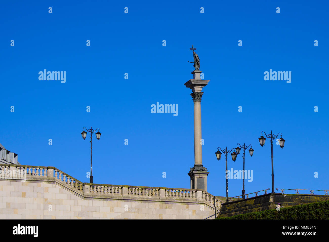 Varsavia, Mazovia / Polonia - 2018/04/22: il quartiere storico di Varsavia città vecchia - Sigismondo la colonna III Waza monumento al Royal Piazza del Castello Foto Stock