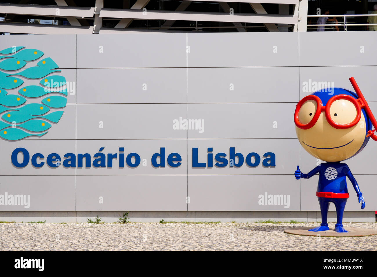 Mascotte di Lisbon Oceanarium, Parco delle nazioni, Lisbona, Portogallo Foto Stock