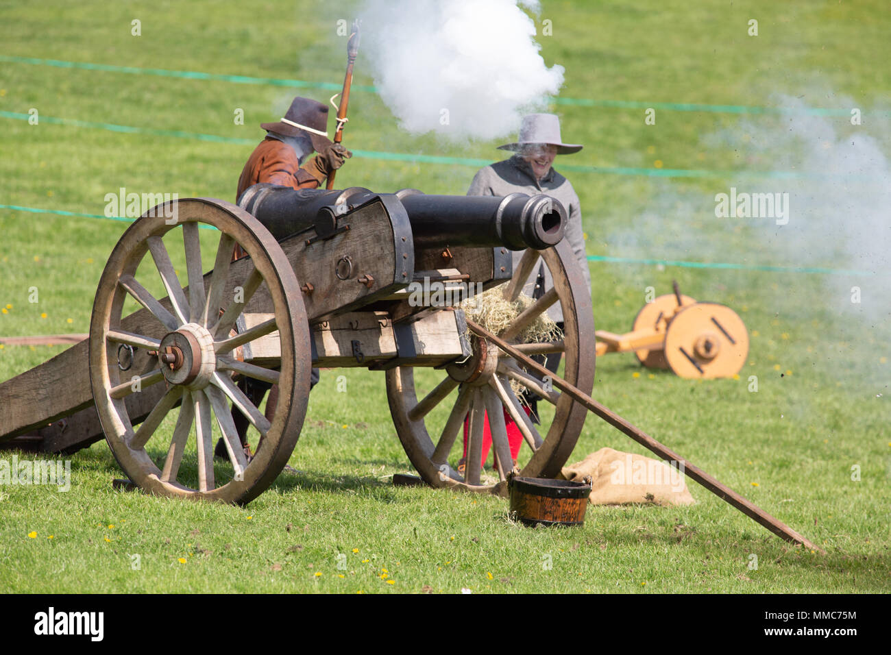 Il Cannone Barak creduto per essere il più grande cannone del mondo al Pikes e saccheggio evento in Newark, Regno Unito Foto Stock