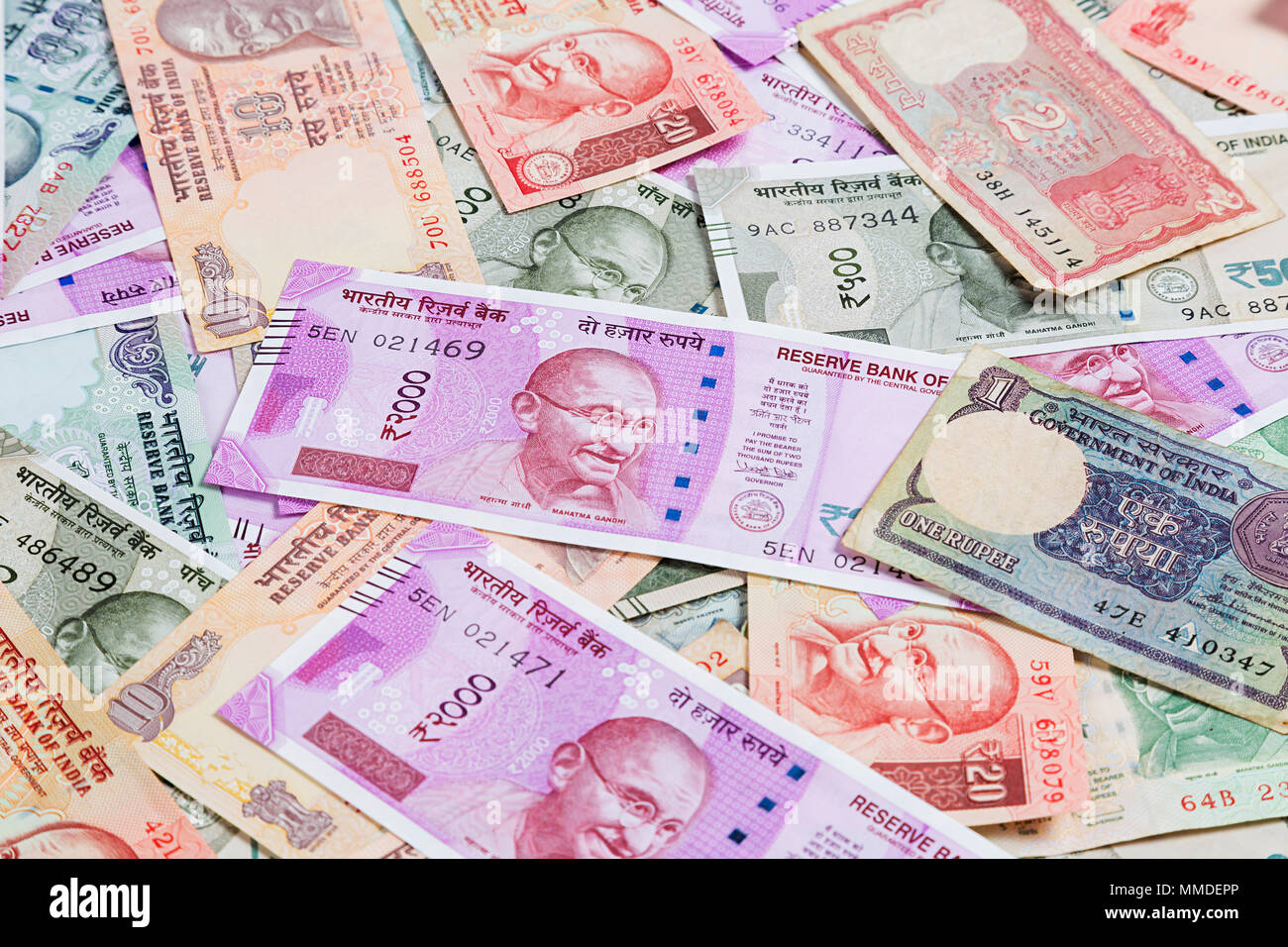 Abbondanza delle variazioni di cassa rupia indiana banconota nessuno Concetto di denaro Foto Stock