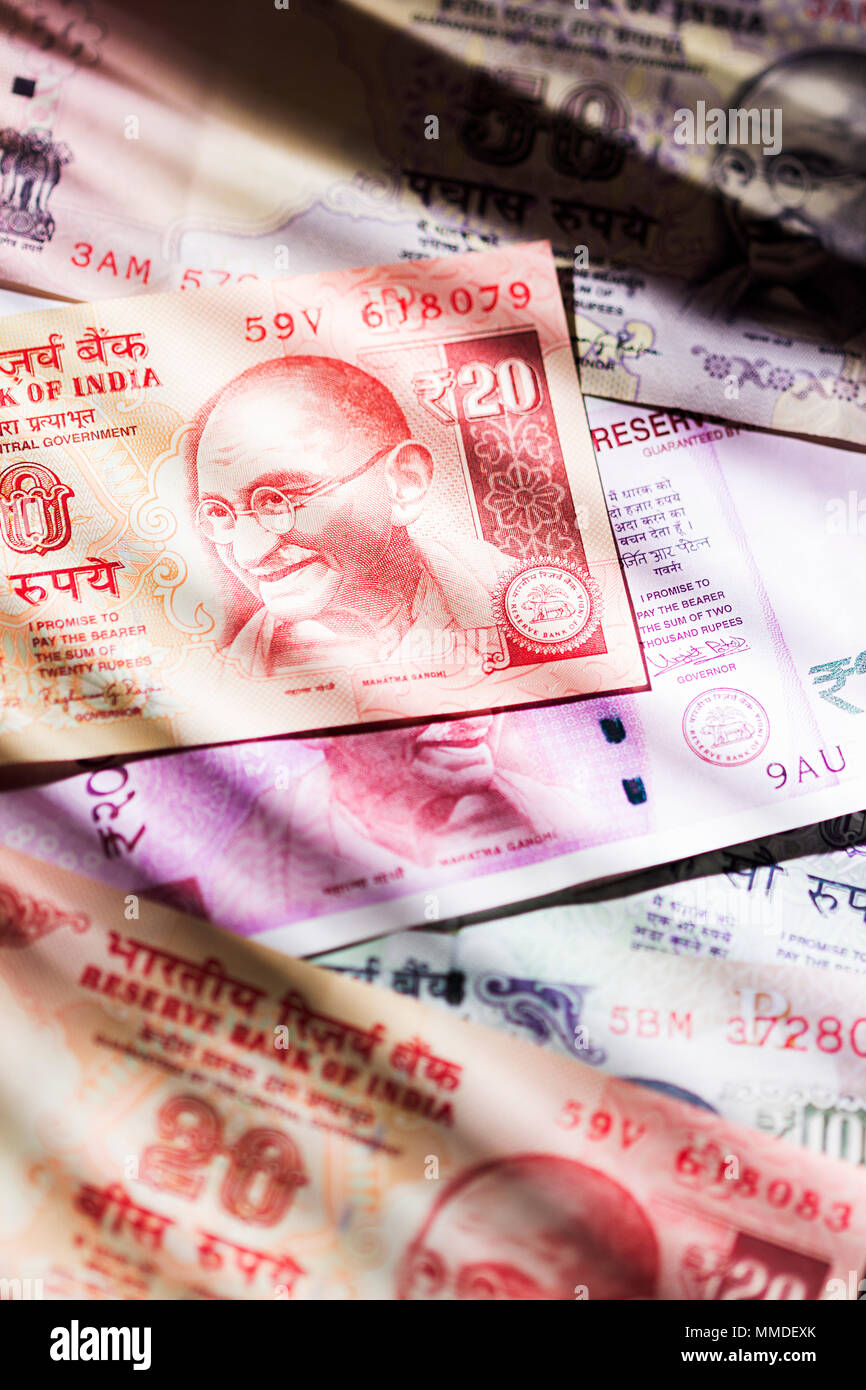 Abbondanza di variazione di denaro di valuta indiana banconote Concetto di denaro nessuno Foto Stock