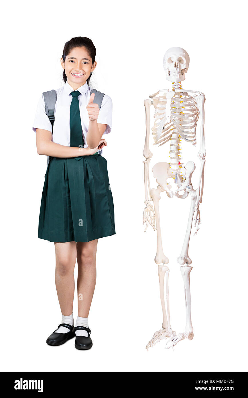 Una ragazza High-School studente mostrando pollice in su con la struttura ossea Foto Stock