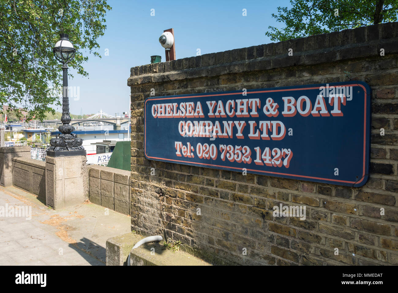 Case galleggianti a Chelsea raggiungere sotto la minaccia di sfratto da Chelsea Yacht and Boat Company proprietari Foto Stock