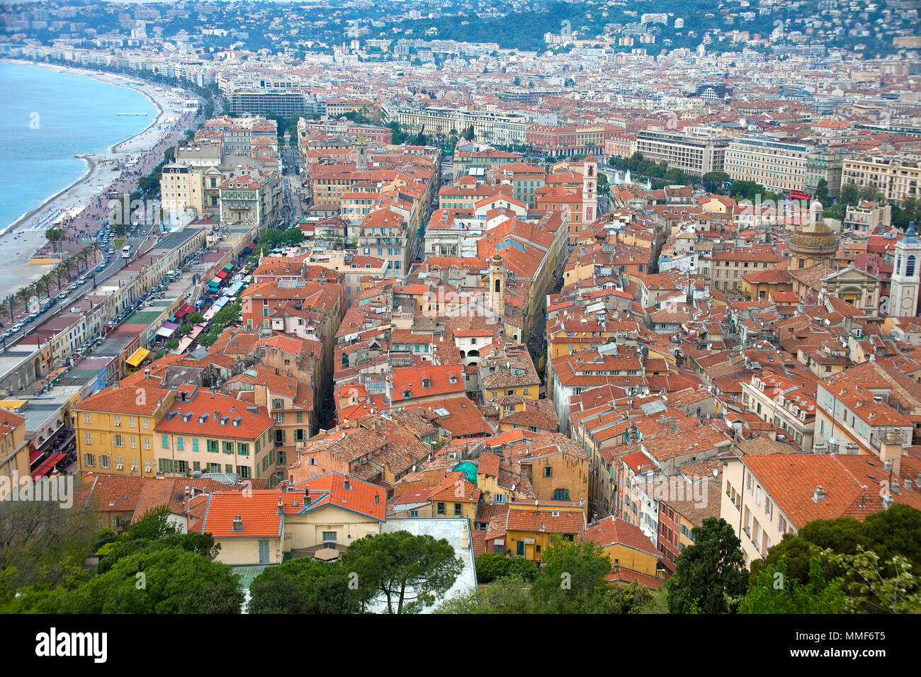Città vecchia e la Promenade des Anglais, Nizza Côte d'Azur, Alpes-Maritimes, Francia del Sud, Francia, Europa Foto Stock