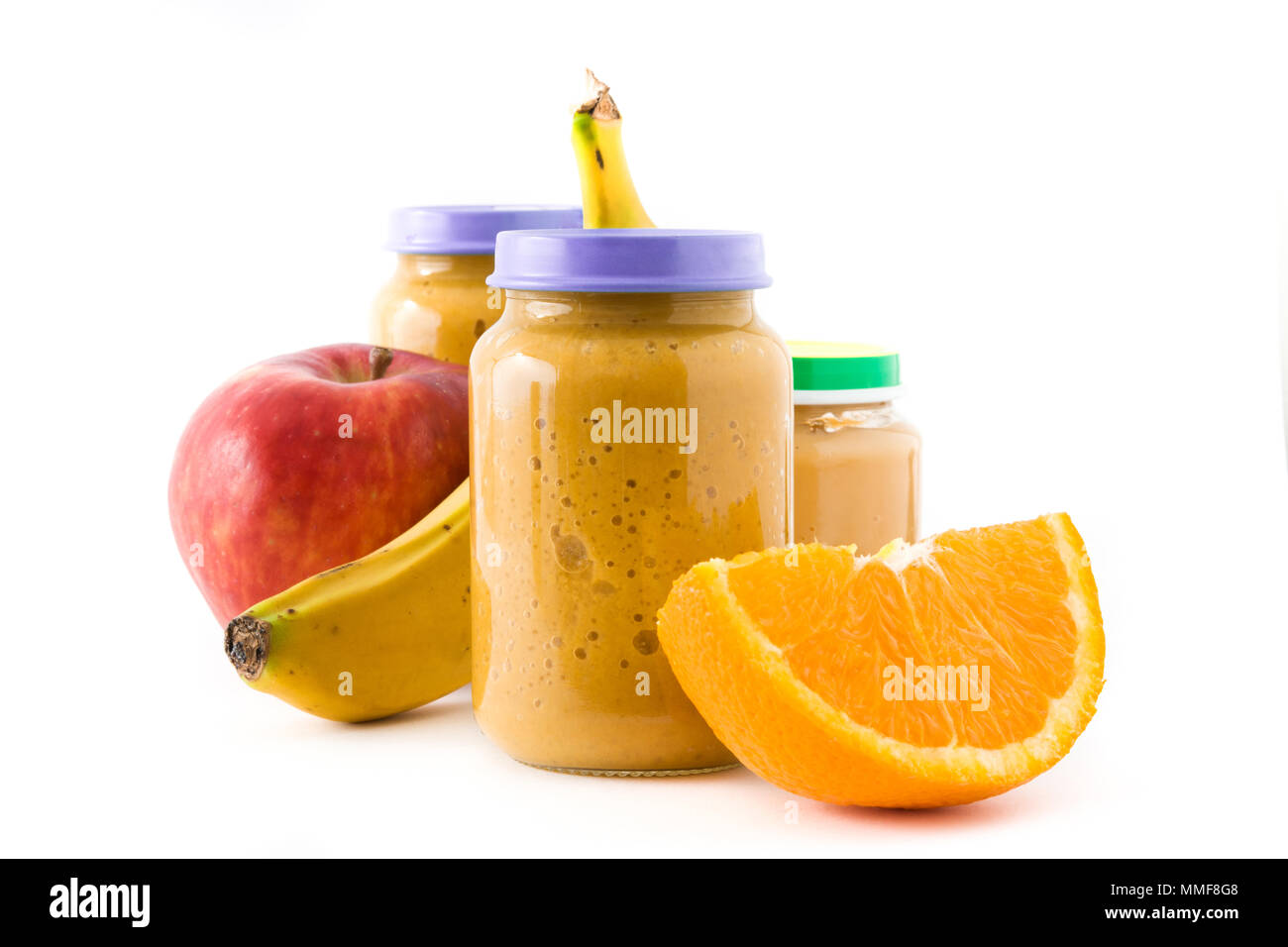 Alimenti per bambini: Jar con purea di frutta isolato su sfondo bianco. Copyspace Foto Stock