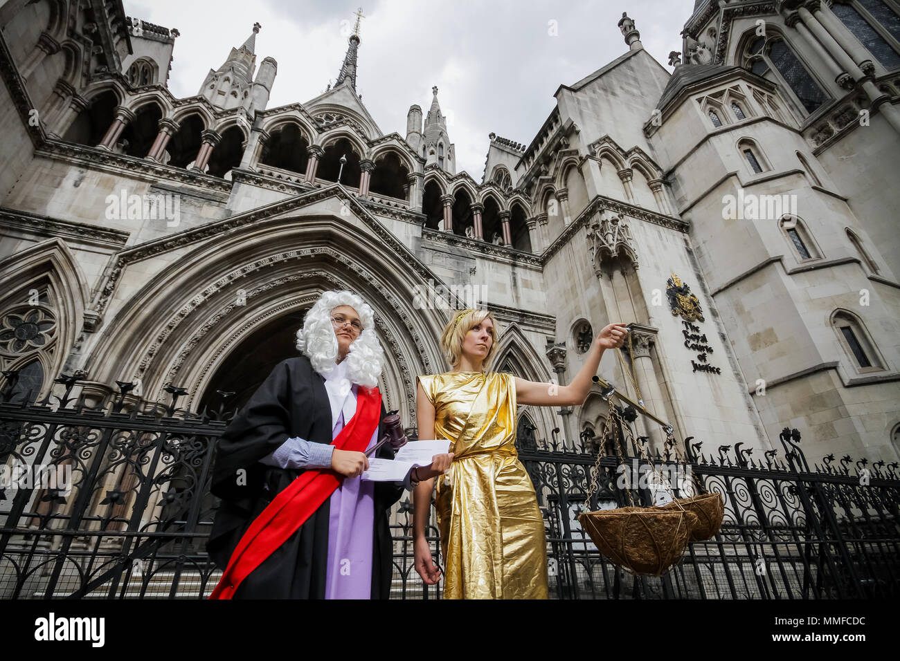 Protesta a sostegno del Patrocinio a spese dello Stato in UK Uncut movimento di campagna. Londra, Regno Unito. Foto Stock