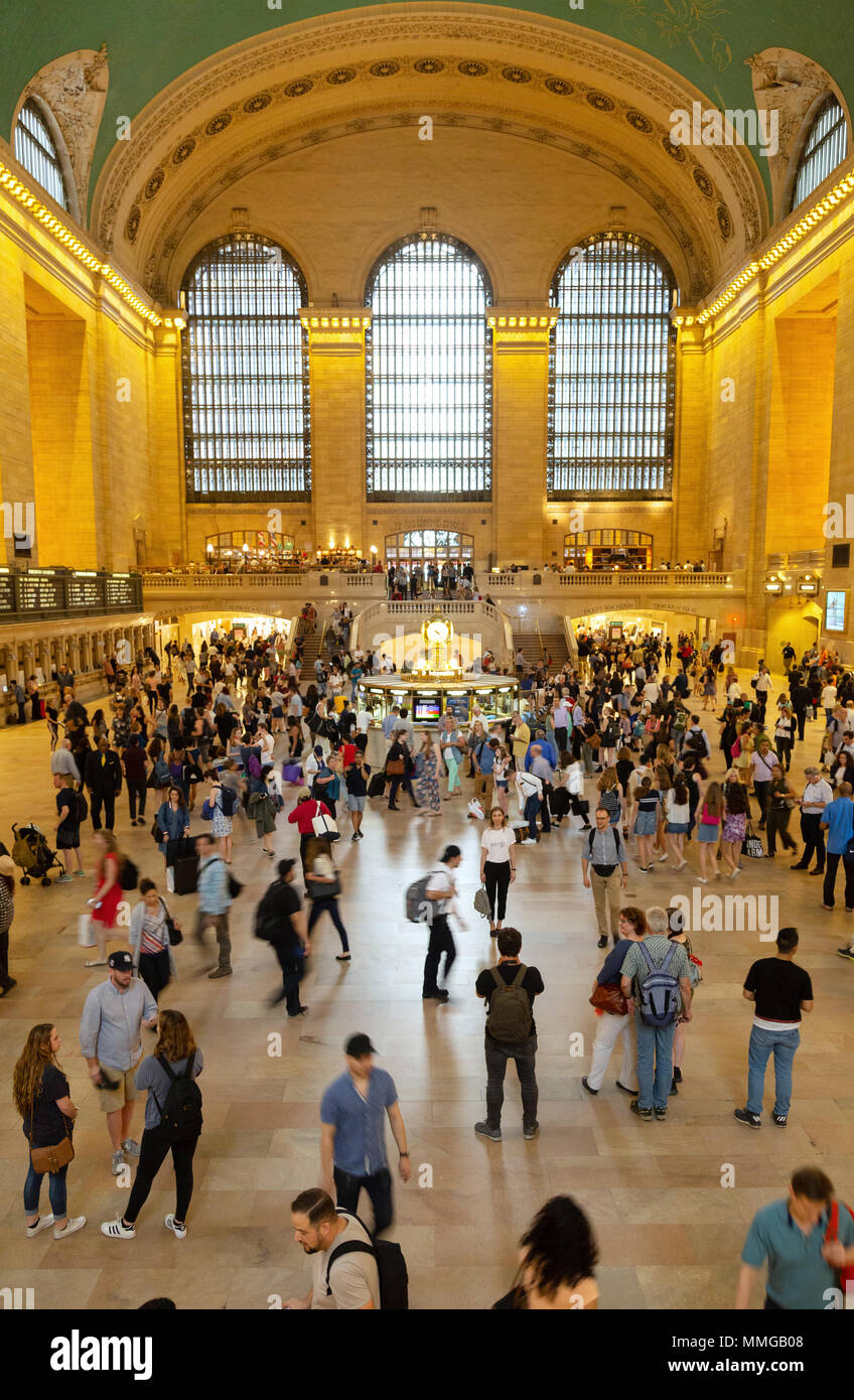 La Grand Central Station interno, con folle di persone nelle ore di punta, la Grand Central Station, New York City, Stati Uniti d'America Foto Stock