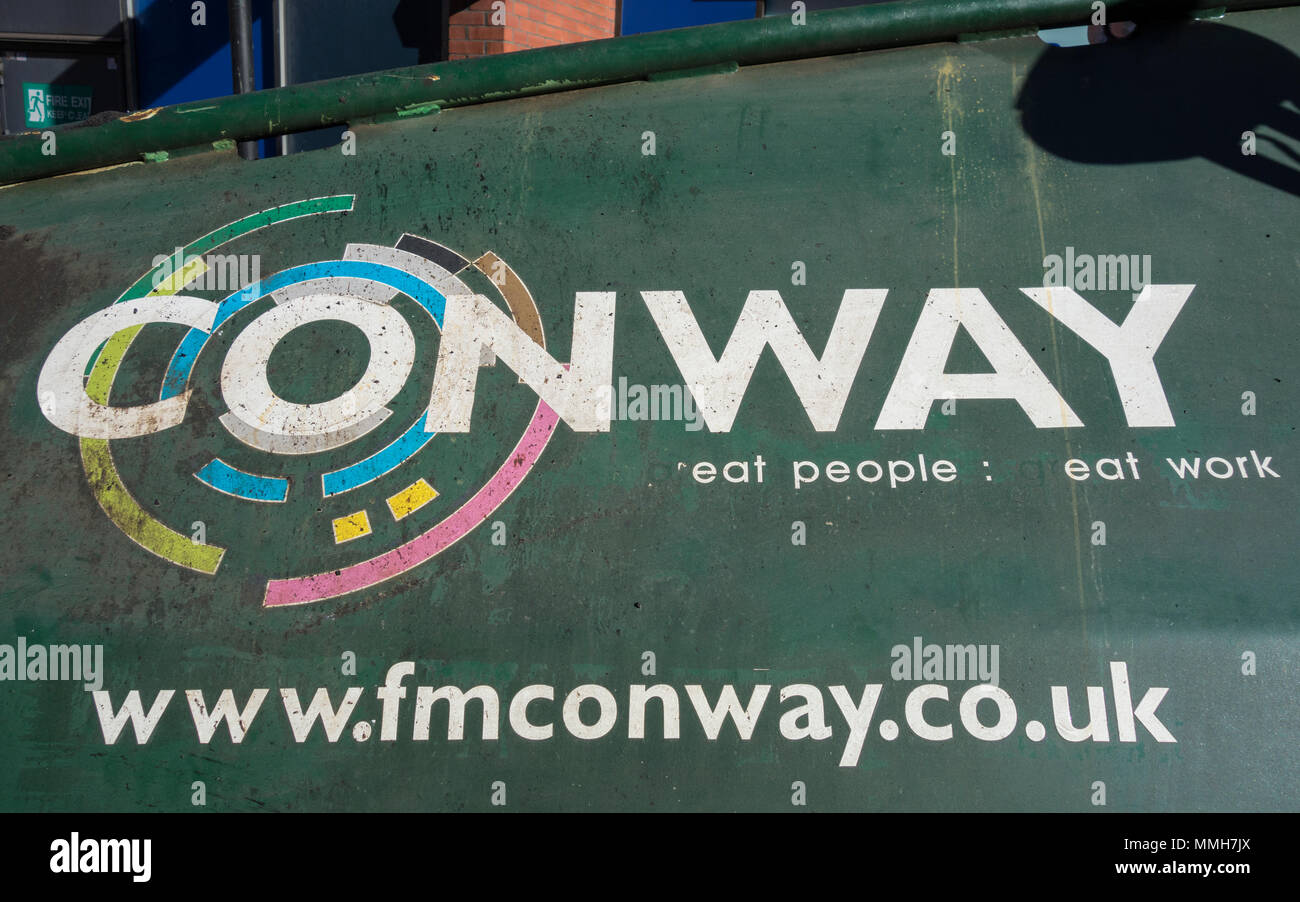 Close-up di FM logo Conway e della manutenzione stradale veicolo Foto Stock