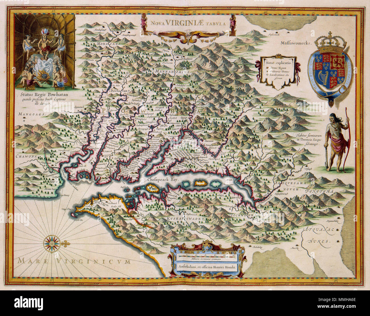 . Nederlands: Deze kaart van de Virginia werd oorspronkelijk nel 1633 porta gepubliceerd Henricus Hondius II (1597-1651) en Jan Janssonius . Hier zien abbiamo een latere uitgave uit omstreeks 1636. De kaart era gebaseerd op een prototype van de mano van de Engelsman John Smith die deze voormalige Britse kolonie intensief bereisde en zijn bevindingen nel 1612 publiceerde. Opvallend op de kaart è het interieur van een Indianenhut linksboven.; Linksboven een voorstelling van indianen: STTUS REGIS POWHATAN quando praefectus Captivus Smit illi daretur. Inglese: la mappa della Virginia è stato originariamente publishe Foto Stock