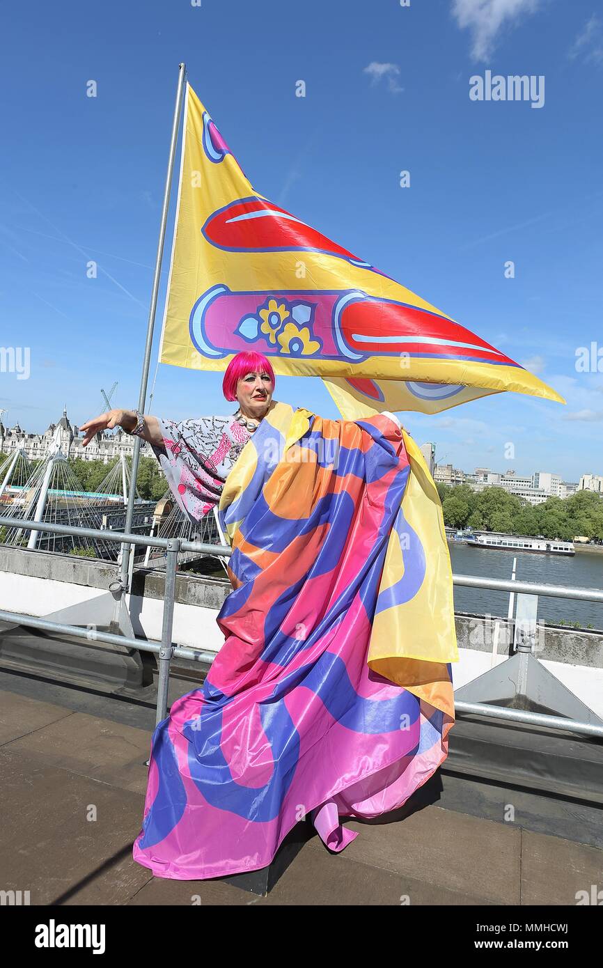 Zandra Rhodes fino sul tetto presso il centro di Southbank Foto Stock