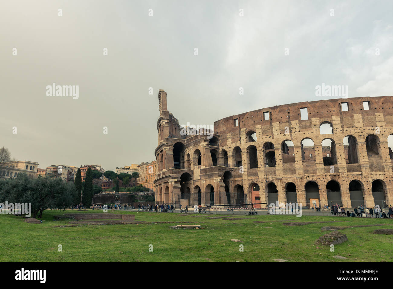 Roma, Italia, 22 marzo 2016: ampio angolo immagine del Colosseo, incredibile punto di riferimento di Roma, Italia Foto Stock