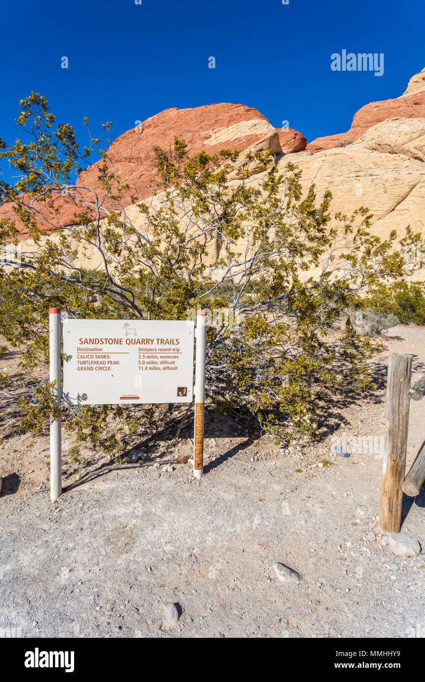 Segno descrive cava di pietra arenaria Trail nel Red Rock Canyon National Conservation Area al di fuori di Las Vegas, Nevada Foto Stock