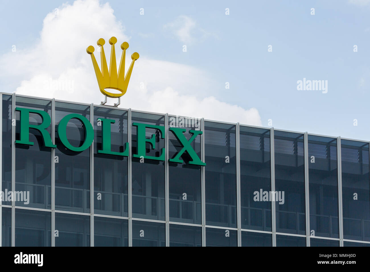88/5000 L'edificio Rolex a Ginevra, in Svizzera, è una produzione che rende  orologi Foto stock - Alamy