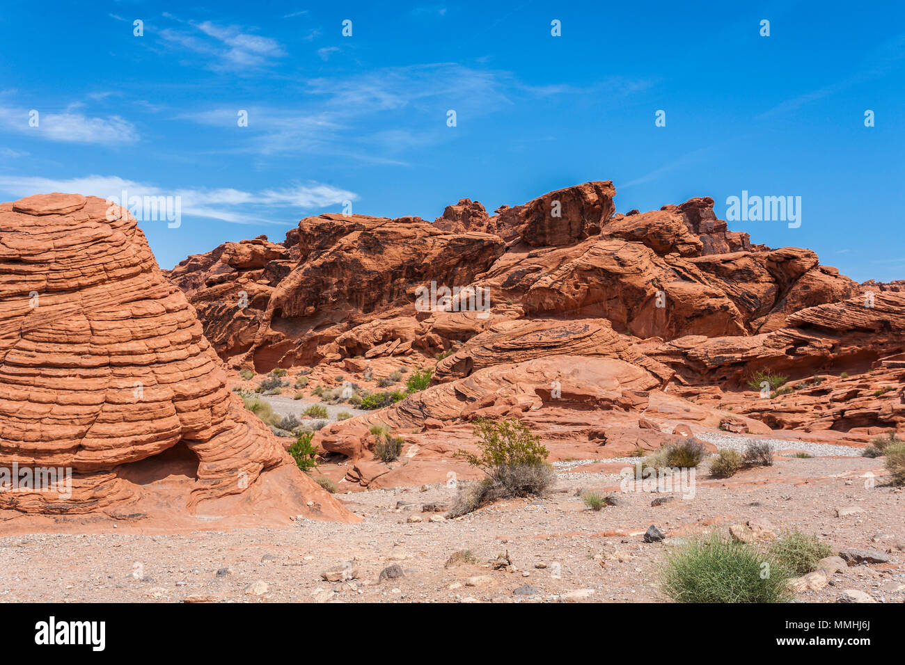 Beehive rosso a forma di pietra arenaria azteca formazioni rocciose in il Parco della Valle di Fire State in Overton, Nevada a nord-est di Las Vegas Foto Stock