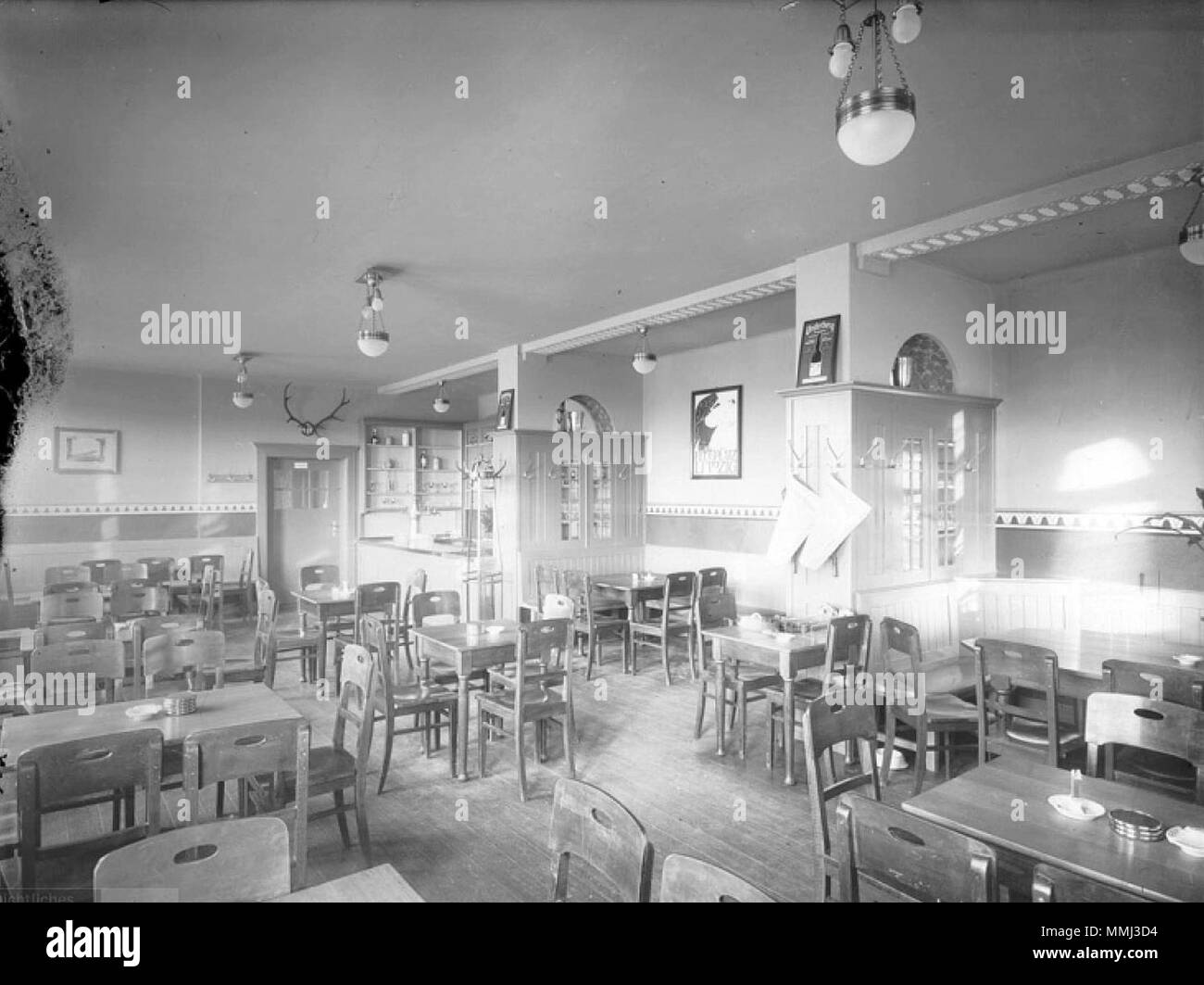30 AHW Flughafengaststätte Mockau Gastraum Foto Stock