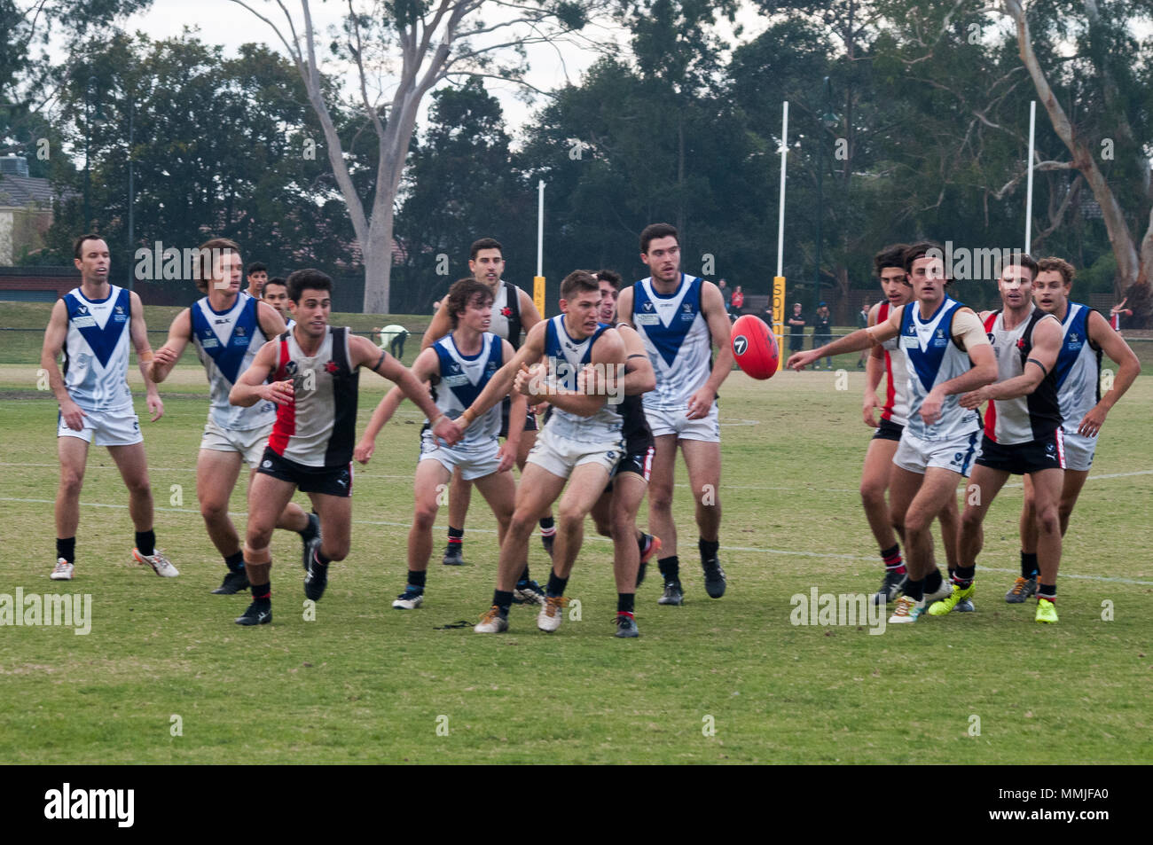 Norme australiane di calcio amatoriale corrispondono a Princes Park, Sud Caulfield, Melbourne. Il 'Aussie Rules' codice originato nel XIX secolo a Melbourne. Foto Stock