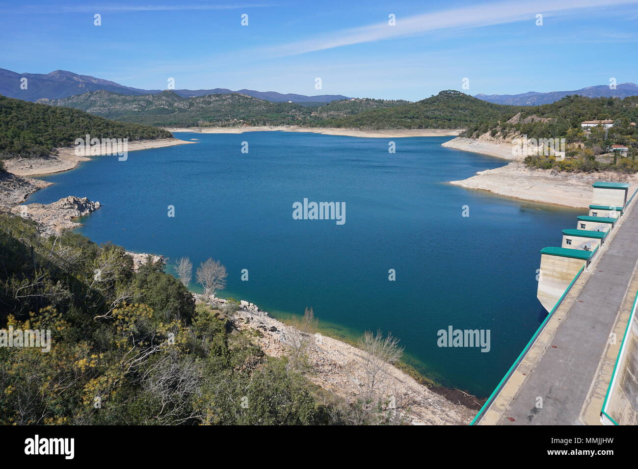 Il serbatoio e la diga di Darnius Boadella nella provincia di Girona, Alt Emporda, Catalogna, Spagna Foto Stock