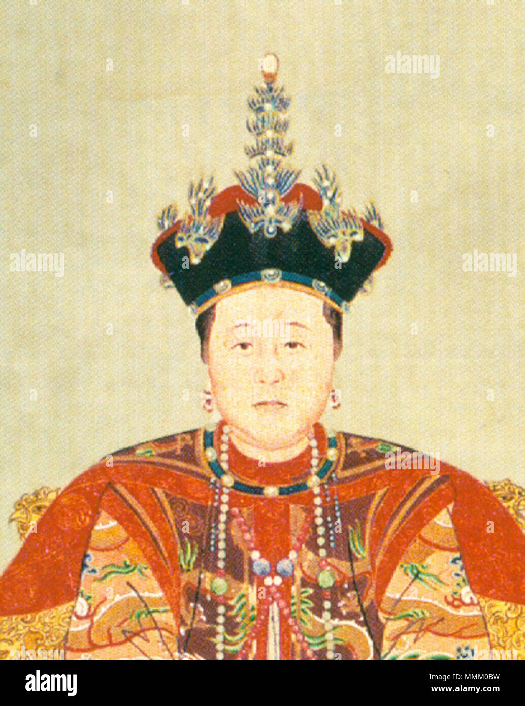 . Inglese: questo è un dettaglio di 'Ritratto della Consorte Zhuang in costume di corte" (莊妃朝服像) dipinta su una carta di scorrimento (92 x 53 cm), che rappresenta Bumbutai (1613-1688), un Khorchin Mongol dei clan Borjigit che era una delle mogli di Hong Taiji (1592-1643), il secondo imperatore della dinastia Qing. Denominata 'consorte Zhuang' nel 1636, diventò Empress Dowager quando i suoi cinque-anno-vecchio figlio Fulin riuscito Hong Taiji come Shunzhi imperatore nel 1643. Lei è noto postumo come Empress Dowager Xiaozhuang. . Tra 1636 e 1643. Anonimo pittore di corte della dinastia Qing consorte Zhuang in tribunale costume ( Foto Stock