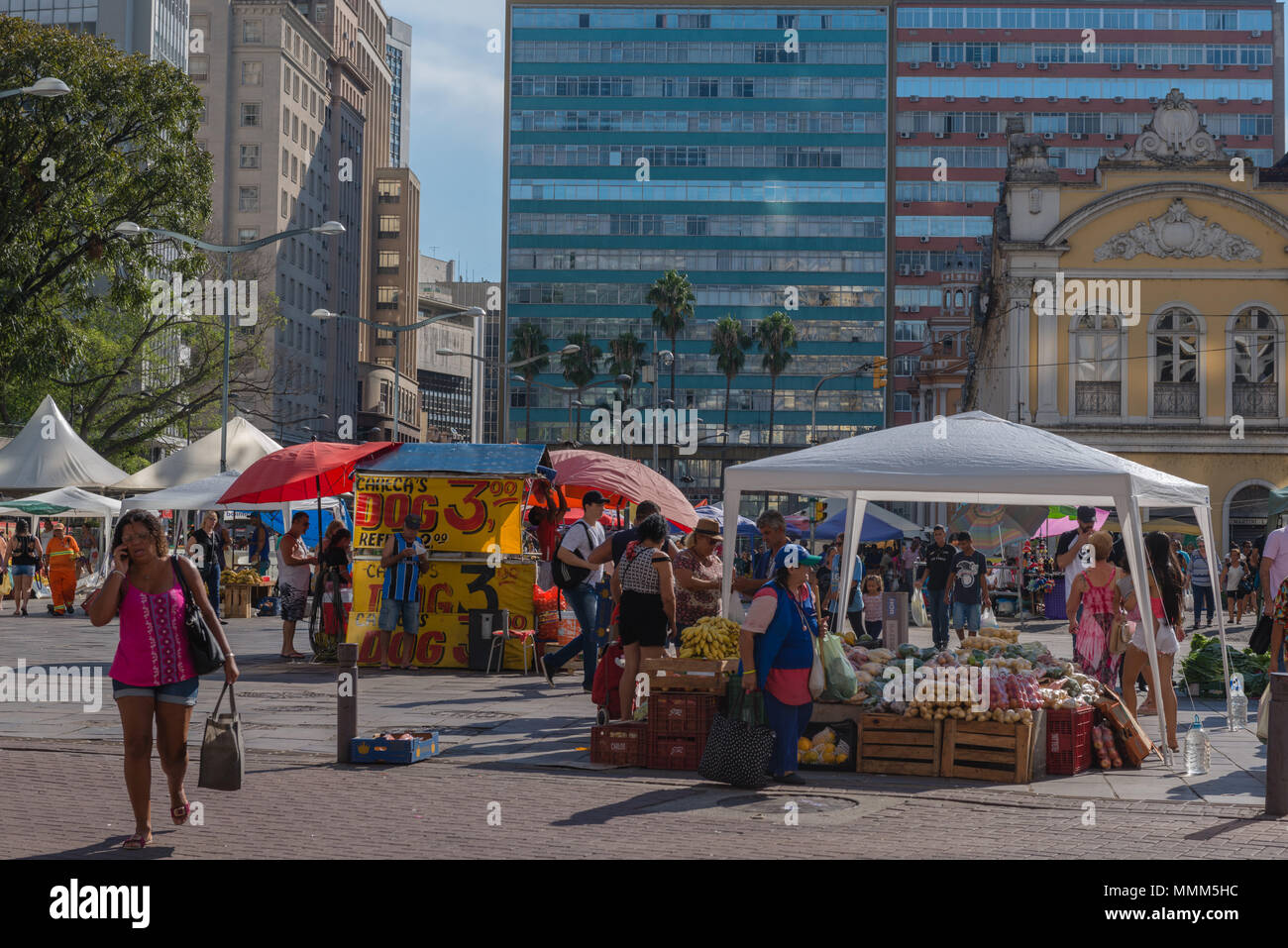 Mercato giornaliero nel centro di Porto Alegre, Rio Grande do Sul, Brasile, America Latina Foto Stock