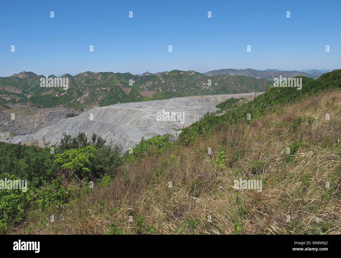 Vista su a cielo aperto della miniera di carbone di nord-est Hebei, Cina Maggio 2016 Foto Stock