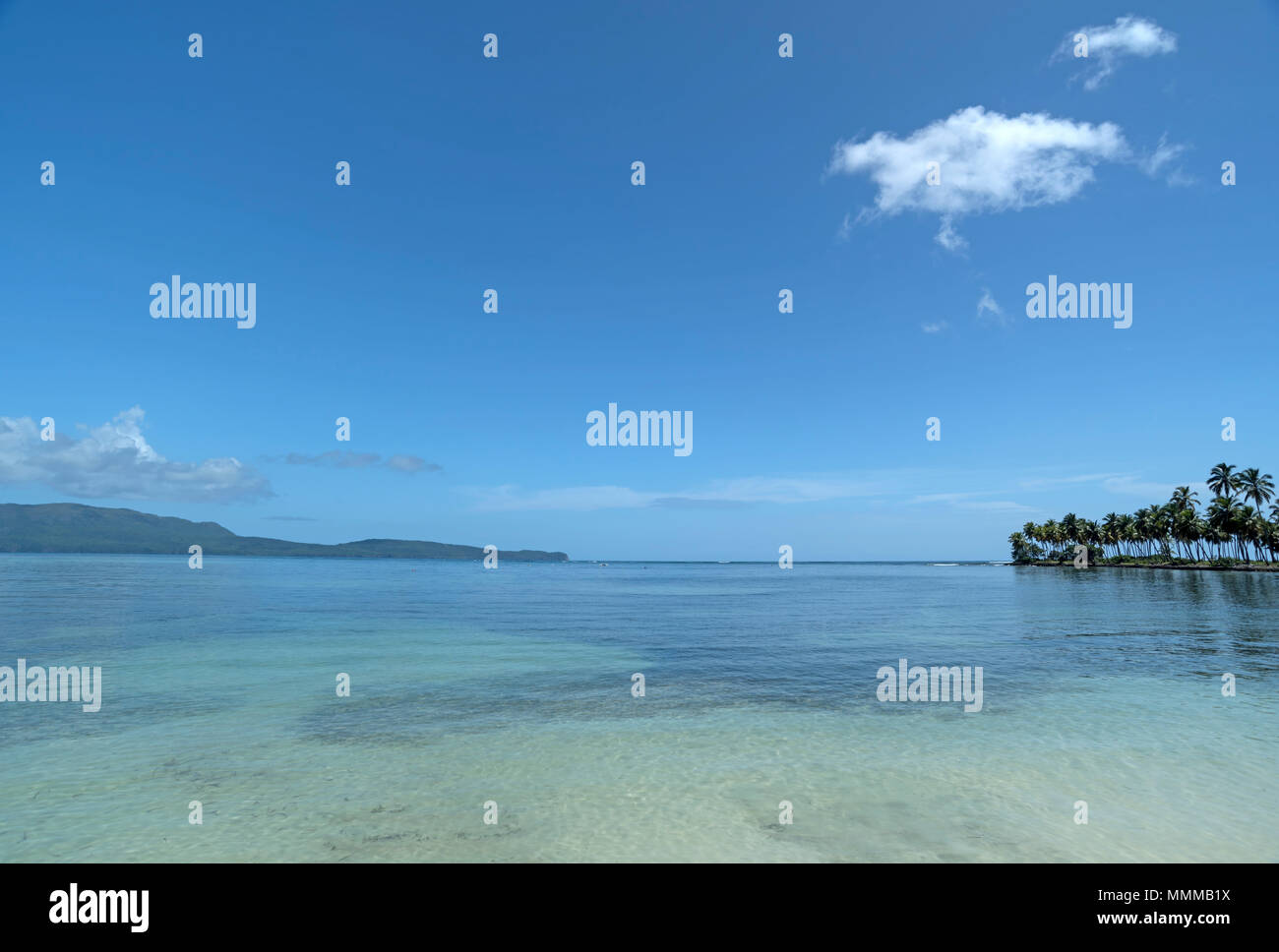 Baia dei Caraibi sulla penisola di Samaná, Repubblica Dominicana Foto Stock