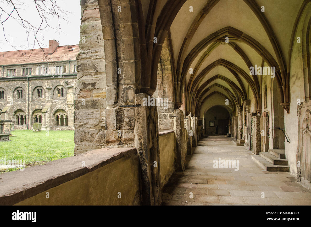 Cattedrale di Magdeburgo, ufficialmente chiamato la cattedrale dei santi Caterina e Maurice, una cattedrale protestante, la più antica cattedrale gotica in Germania. Foto Stock