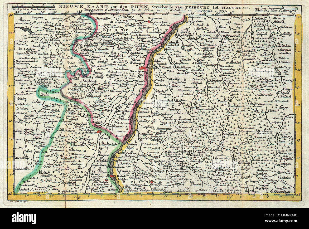 . Inglese: una splendida mappa di Alcase, Francia disegnato da J. Ratelband nel 1735. Include sia basse Alsace e Alsace Haute. Copre da Friburgo a nord-ovest, est passato a Strasburgo e il fiume Reno per quanto Rordorff Kilberg e. Lingua olandese titolo lungo il bordo superiore. Incisa da Jan van Jagen per problema come piastra n. 14 in J. Ratelband's 1747 Geographisch-Toneel . Nieuwe Kaart van den Rhyn, Strekkende van Fribourg tot Haguenau.. 1747 (datata 1735). 1747 La"feuille mappa dell'Alsazia, Francia - Geographicus - Rhyn-lafeuille-1747 Foto Stock