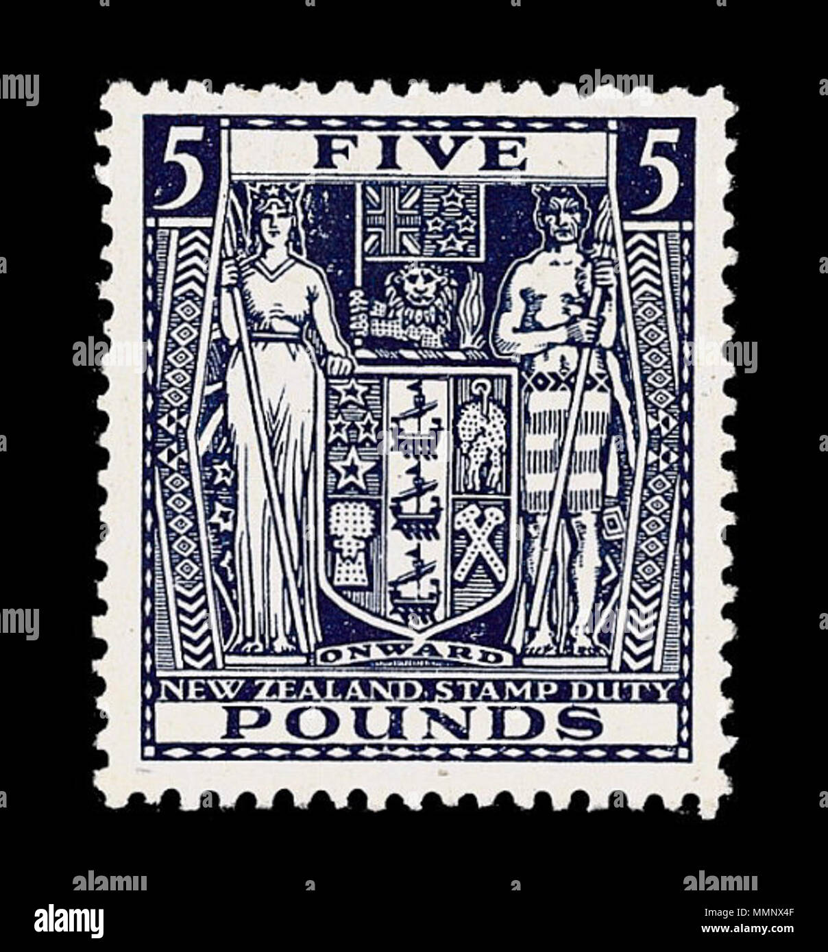 . Inglese: nel 1929, la Nuova Zelanda Post Office ha commissionato l'inglese H. L. Richardson, artista e insegnante al Wellington Technical College, per progettare una serie di entrate fiscali dei timbri o dovere francobolli. Il progetto impiega la Nuova Zelanda stemma in una varietà di colori a seconda del valore del timbro. Richardson aveva erroneamente il leone in cresta dei bracci tenere aloft una bandiera della Nuova Zelanda invece dell'Unione Jack che doveva portare. Richardson di francobolli sono stati ritirati da utilizzare nel 1967 quando la Nuova Zelanda la moneta è stata decimalised. . 1929. H. L. Richardson 13 19 Foto Stock