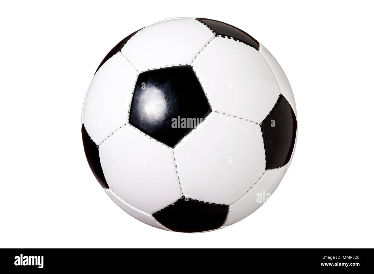 Pallone da calcio isolato, calcio tagliare, sfondo bianco in bianco e nero Foto Stock