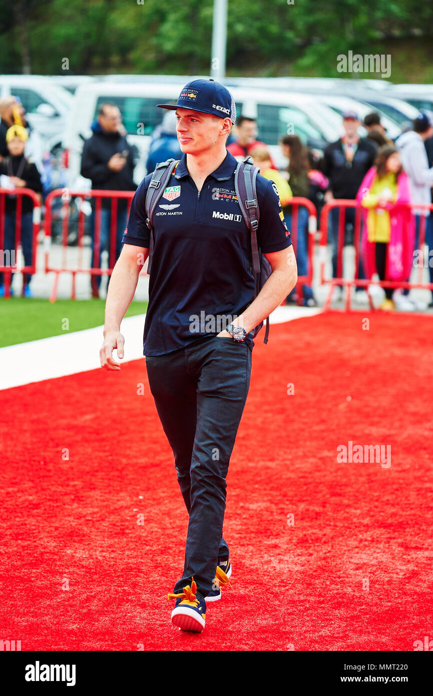 Barcellona, Spagna. Il 13 maggio 2018. Max Verstappen della Red Bull Racing Team arriva al circuito durante la gara di Formula Uno al giorno. Credito: Pablo Guillen Alamy News Credito: Pablo Guillen/Alamy Live News Foto Stock