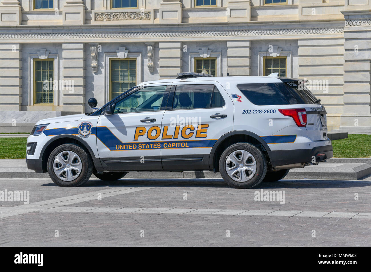 Washington, DC - Aprile 8, 2018: United States Capitol auto della polizia in Washington, DC, di fronte al Campidoglio. Foto Stock