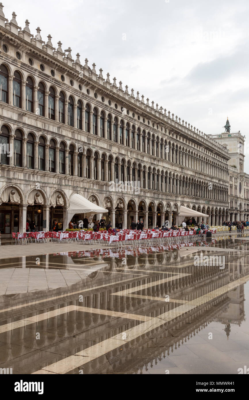 Le Procuratie Vecchie / Old Procuracies, Piazza San Marco / Piazza San Marco, Venezia, Italia Foto Stock