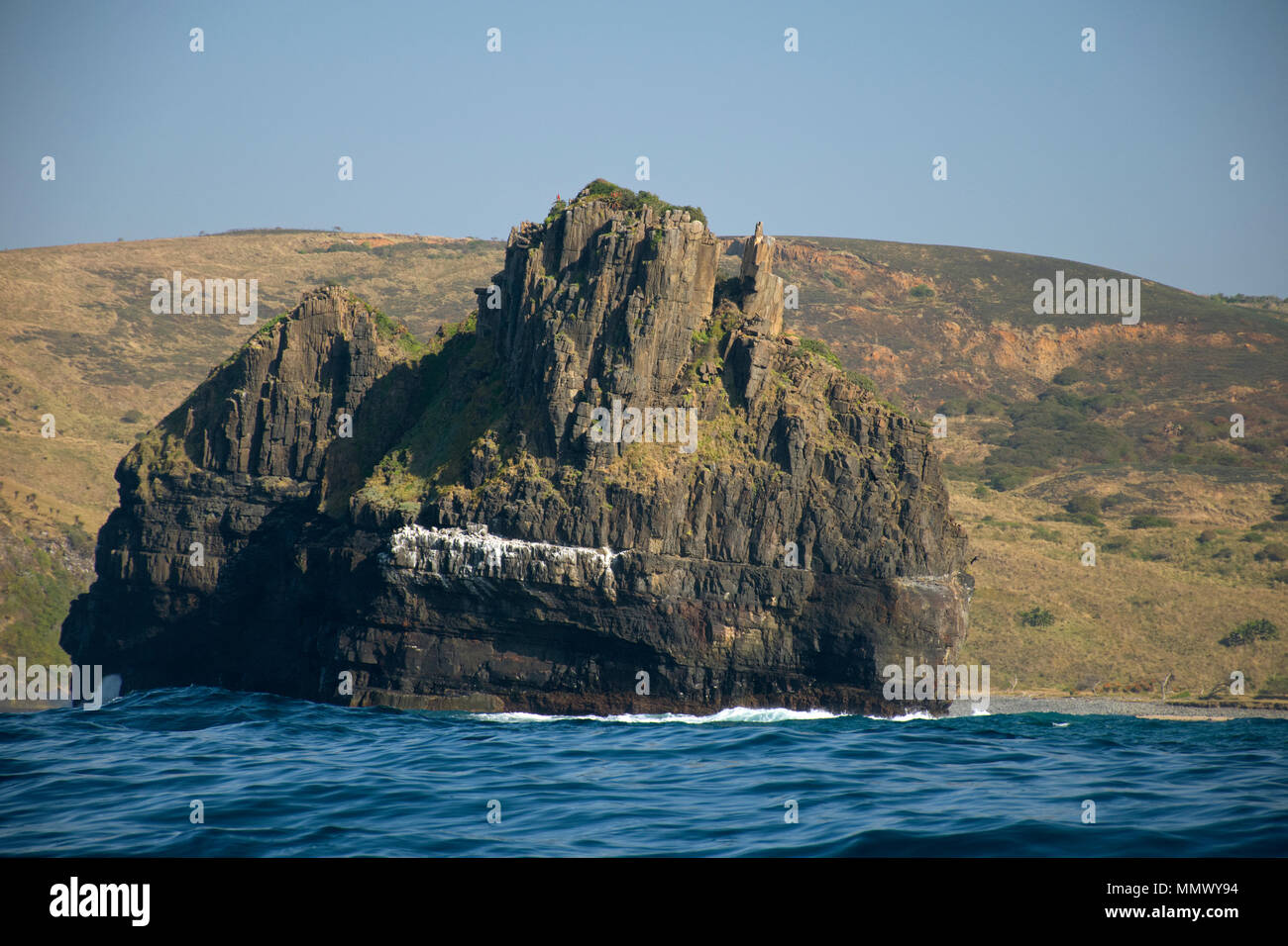 Hole-in-the-parete, arco naturale formazione vicino alla baia di caffè, Capo orientale costa selvaggia, Sud Africa Foto Stock