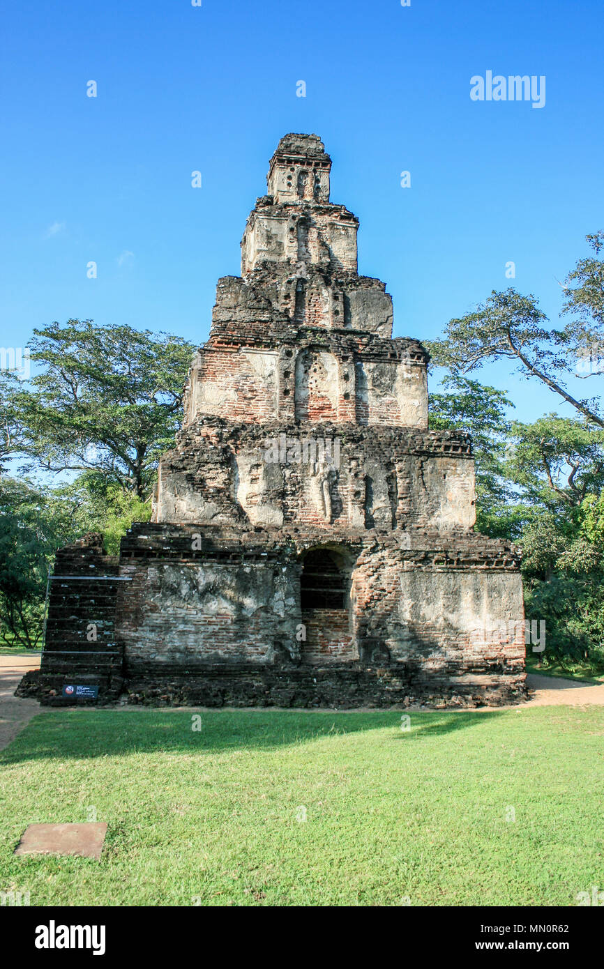 Il Satmahal Prasad nell'antica città di Polonnaruwa, Polonnaruwa nel quartiere nord provincia centrale, Sri Lanka Foto Stock