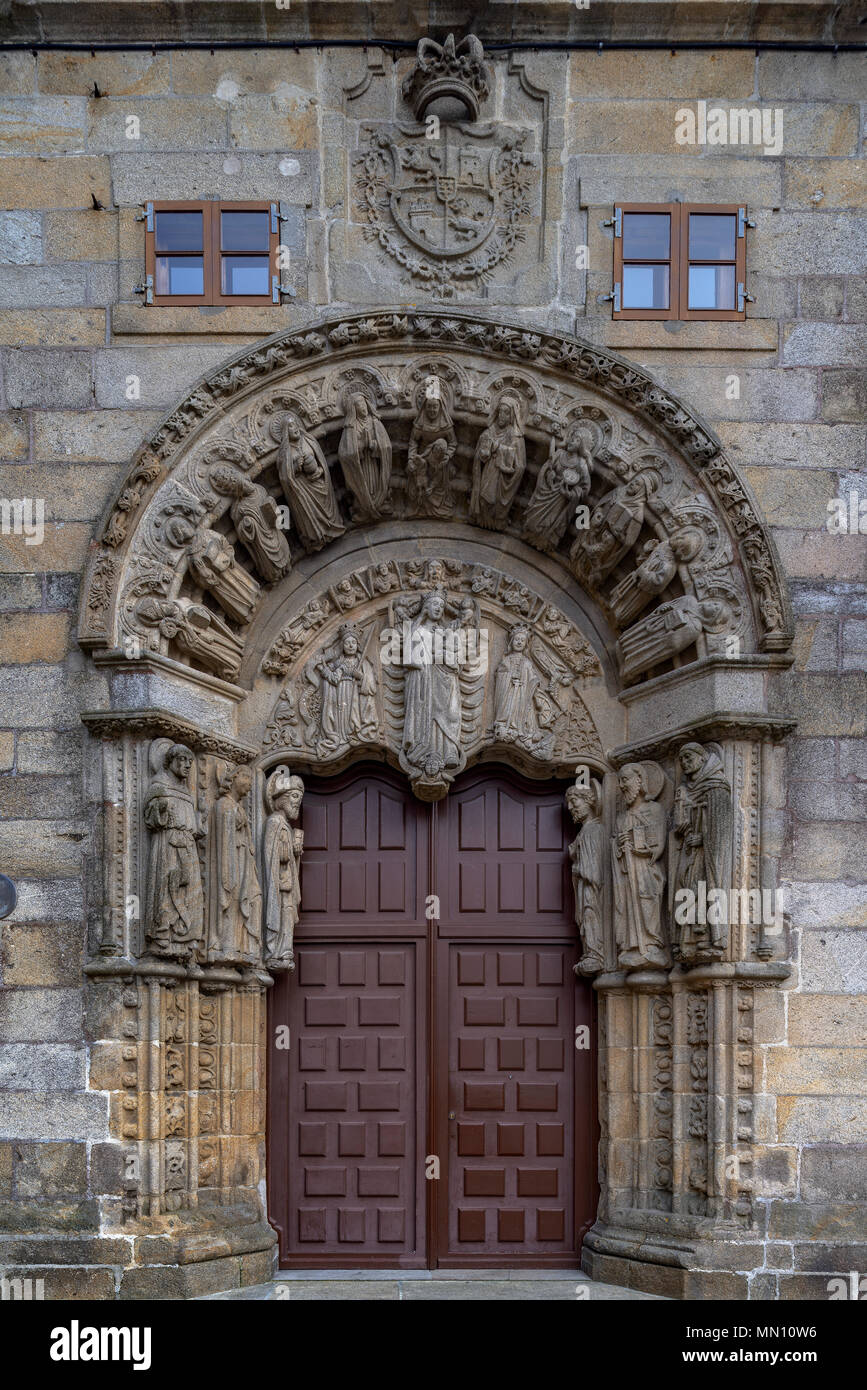 Gateway principale per il Pazo de San Xerome in Compostela Plaza del Obradoiro, sede del Rettorato dell'USC, provincia di A Coruña, Galizia, Sp Foto Stock