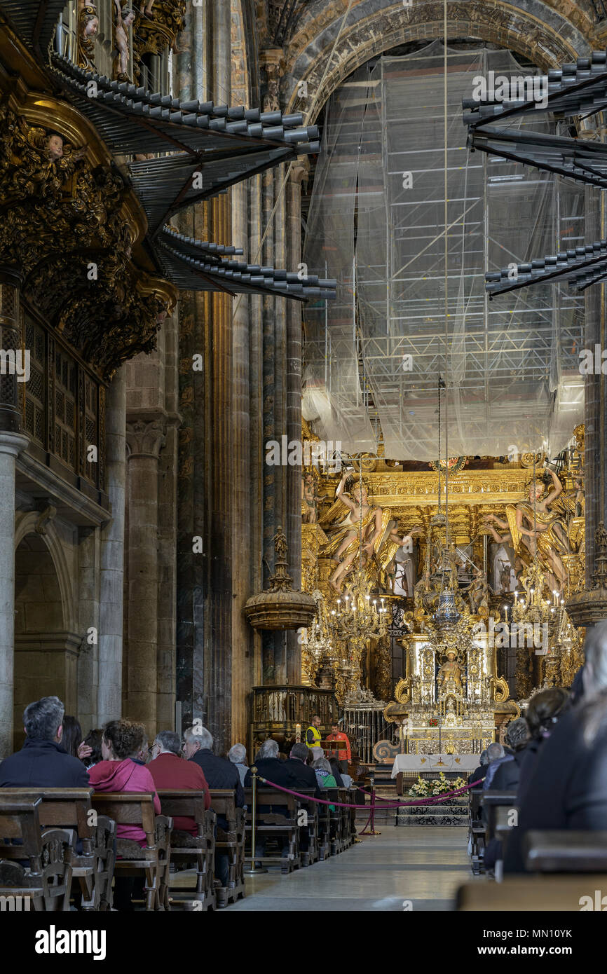 Interno che mostra le canne d'organo nella Cattedrale di Santiago de Compostela Provincia di A Coruña, Galizia, Spagna, Europa Foto Stock
