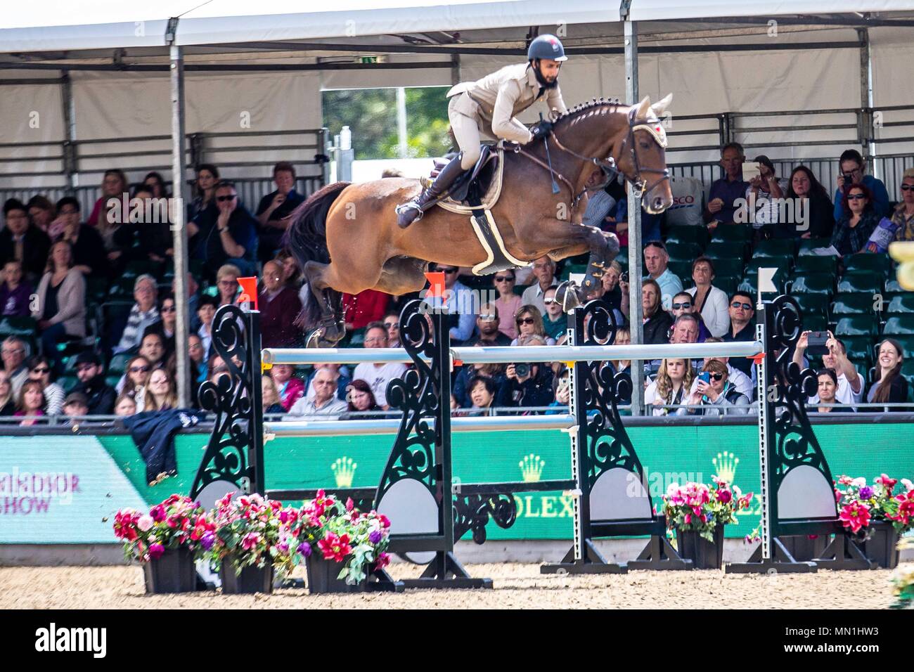 Windsor, Berkshire, Regno Unito. 13 Maggio, 2018. Il giorno 5. Royal Windsor Horse Show. Windsor. Berkshire. UK.Rolex Grand Prix.CSI5*. Khalid Hilal Al Khatari Awal equitazione BDF. BRN. 13/05/2018. Credito: Sport In immagini/Alamy Live News Foto Stock