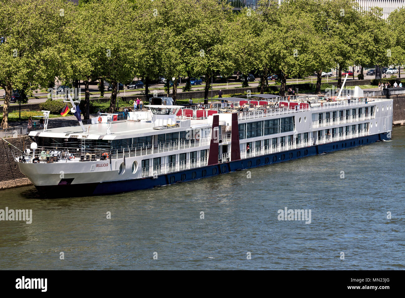 Crociera sul Fiume BELLEJOUR nave a Colonia, in Germania. BELLEJOUR ha una capacità di 180 passeggeri e 127 m. Foto Stock