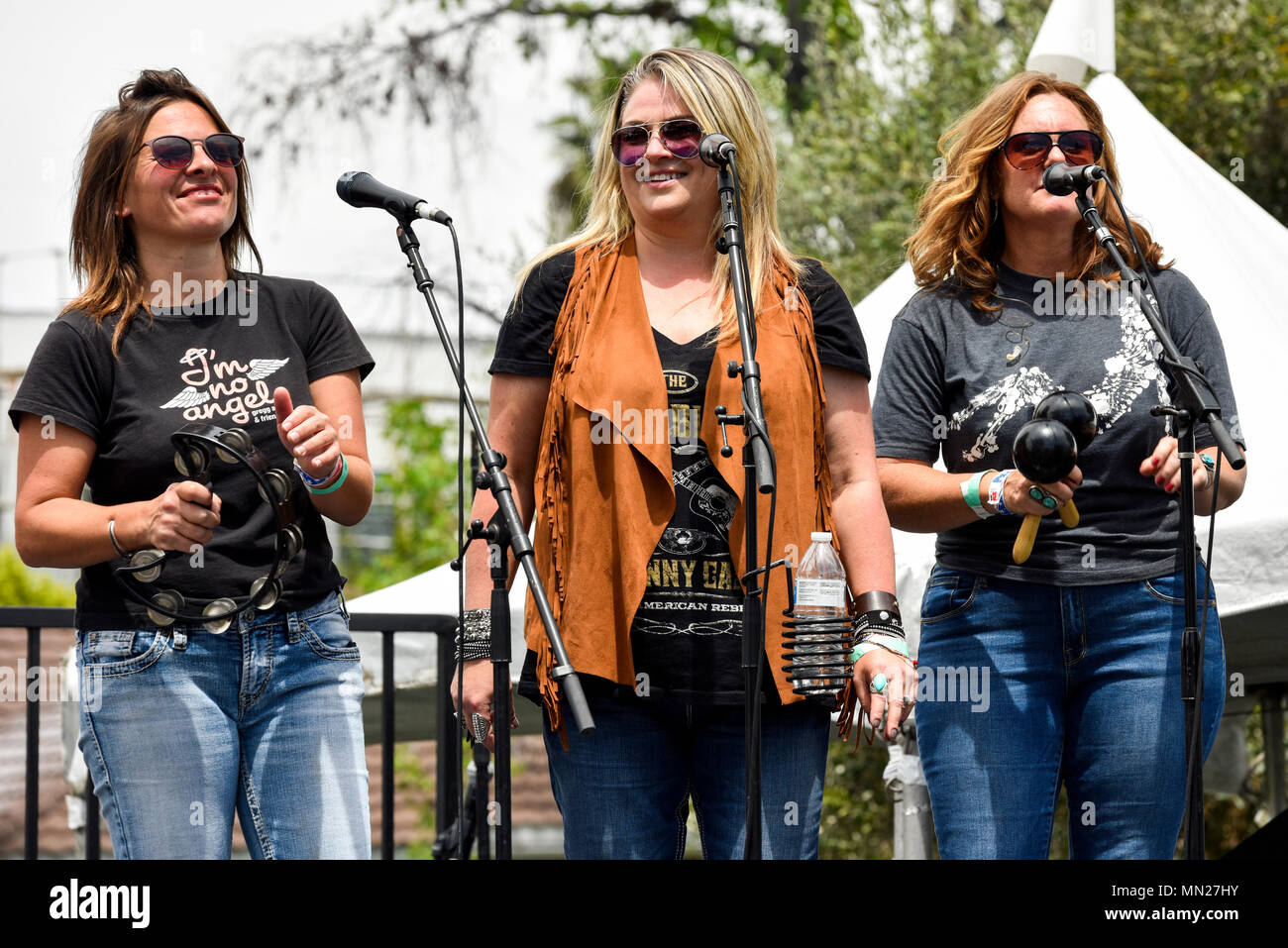 Encino, California, 6 maggio 2018 Los Encino stato storico Park - il back-up dei cantanti per il Lynyrd Skynyrd tribute band uno di più dalla strada al Foto Stock