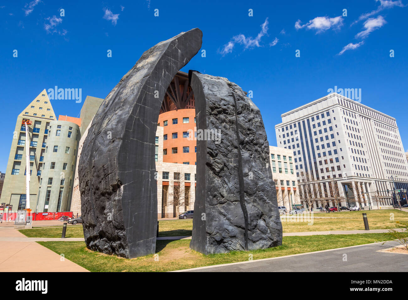 'Denver monoliti' scultura di Beverly Pepper, Denver, Colorado, Stati Uniti d'America. Foto Stock