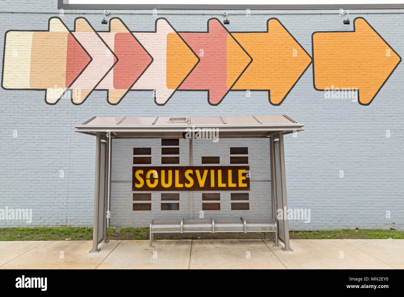 Memphis, Tennessee - una fermata dell'autobus fuori dell'Stax Museo della Musica Soul Americana, l'ex posizione di Stax record. Foto Stock