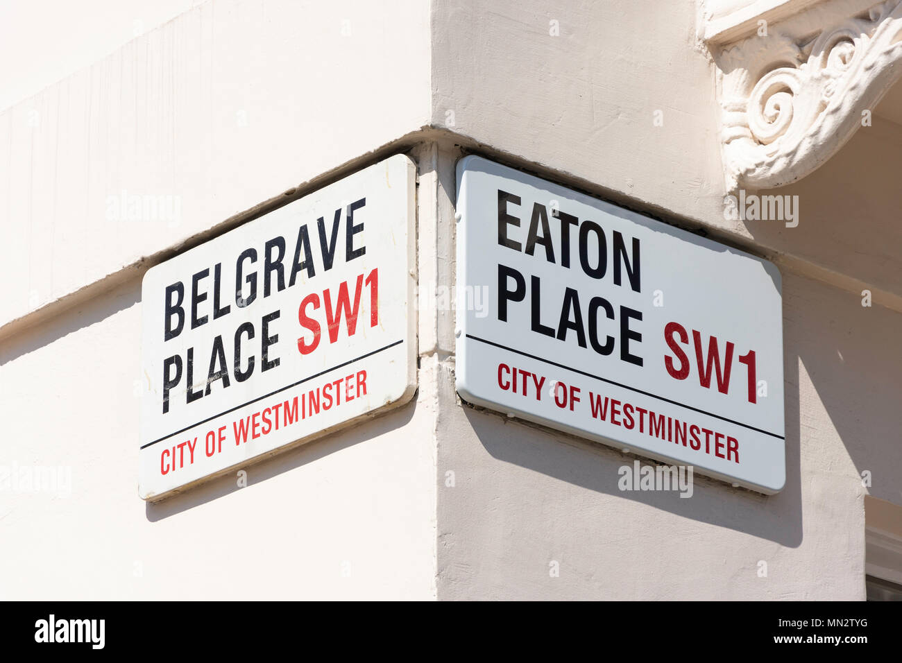 Segnaletica stradale, Eaton Place, Belgravia, City of Westminster, Greater London, England, Regno Unito Foto Stock