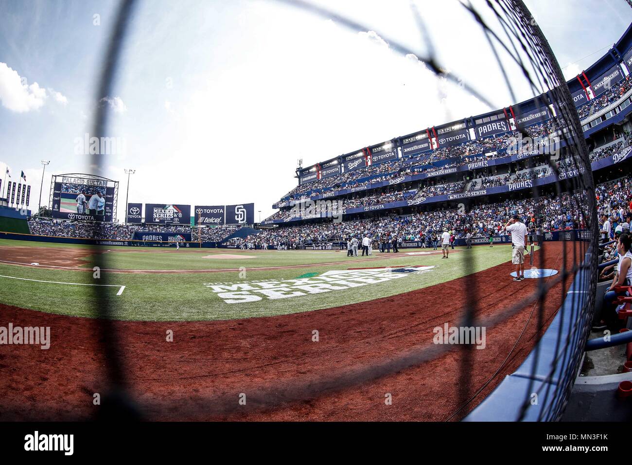 Acciones del Partido de beisbol, Dodgers de Los Angeles contra Padres de San Diego, tercer juego de la Serie en Mexico de las Ligas Mayores del Beisbol, realizado en el Estadio de los Sultanes de Monterrey, Messico el domingo 6 de Mayo 2018. (Foto: Luis Gutierrez) Foto Stock