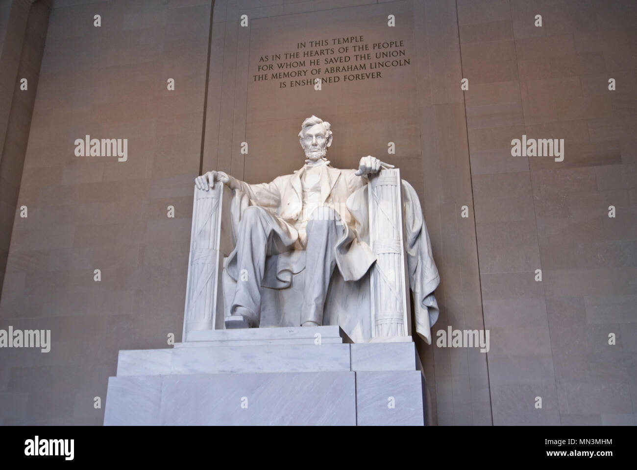 Una foto di Abraham Lincoln della statua all'interno del Lincoln Memorial. Situato sul National Mall di Washington DC. Foto Stock
