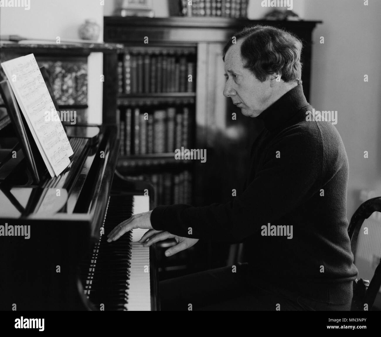 Compositore inglese Malcolm Lipkin. Immagini possibili prese negli anni settanta Foto Stock