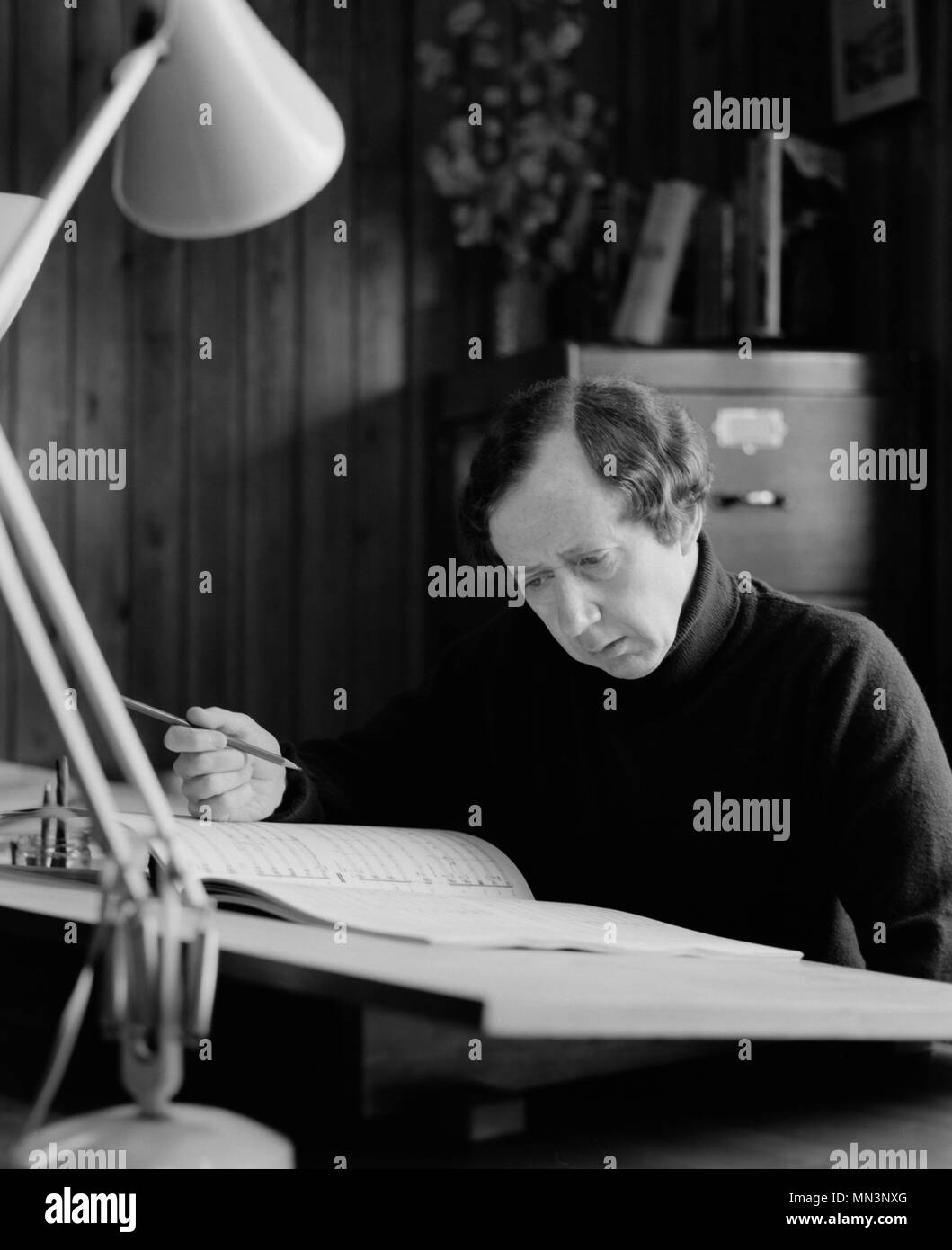 Compositore inglese Malcolm Lipkin. Immagini possibili prese negli anni settanta Foto Stock